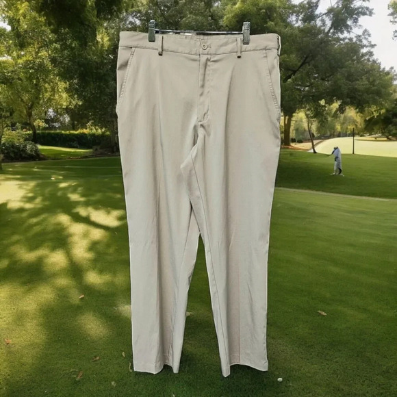 Nike Dri-Fit Golf Pants Mens Standard Fit Khaki Tan Colored Chino Size 34 Preppy - Picture 1 of 9